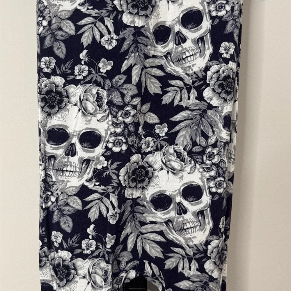 Little Bum Bums Floral Skull Print Bamboo Zippy Romper 9-12 Months EUC